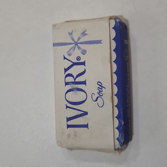 Lot of 3 vintage hotel soaps from 50s to 70s - Picture 6 of 8